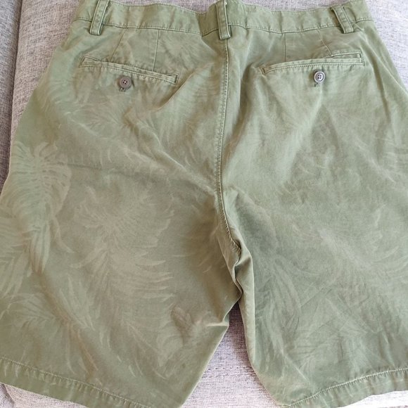 Banana Republic Emerson Shorts - Picture 3 of 4